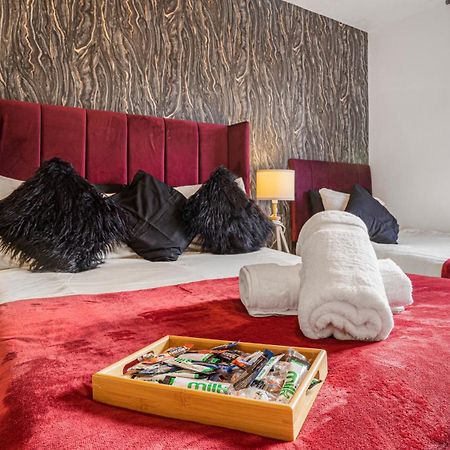 Oceanic Bliss: 2 Bed 2 Bath + Free Park + Netflix Apartment เบอร์มิงแฮม ภายนอก รูปภาพ
