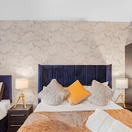 Oceanic Bliss: 2 Bed 2 Bath + Free Park + Netflix Apartment เบอร์มิงแฮม ภายนอก รูปภาพ