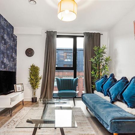Oceanic Bliss: 2 Bed 2 Bath + Free Park + Netflix Apartment เบอร์มิงแฮม ภายนอก รูปภาพ