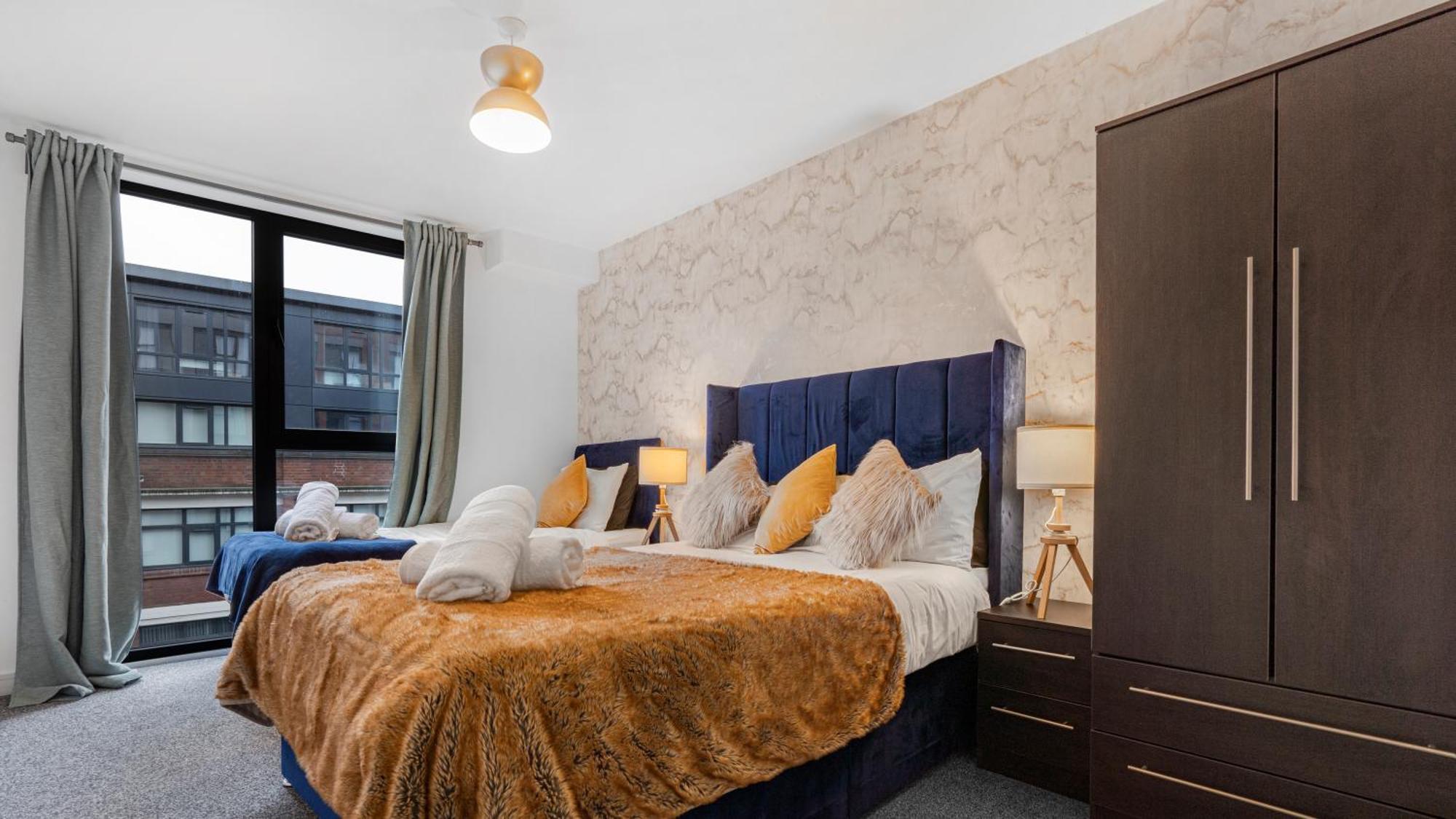 Oceanic Bliss: 2 Bed 2 Bath + Free Park + Netflix Apartment เบอร์มิงแฮม ภายนอก รูปภาพ