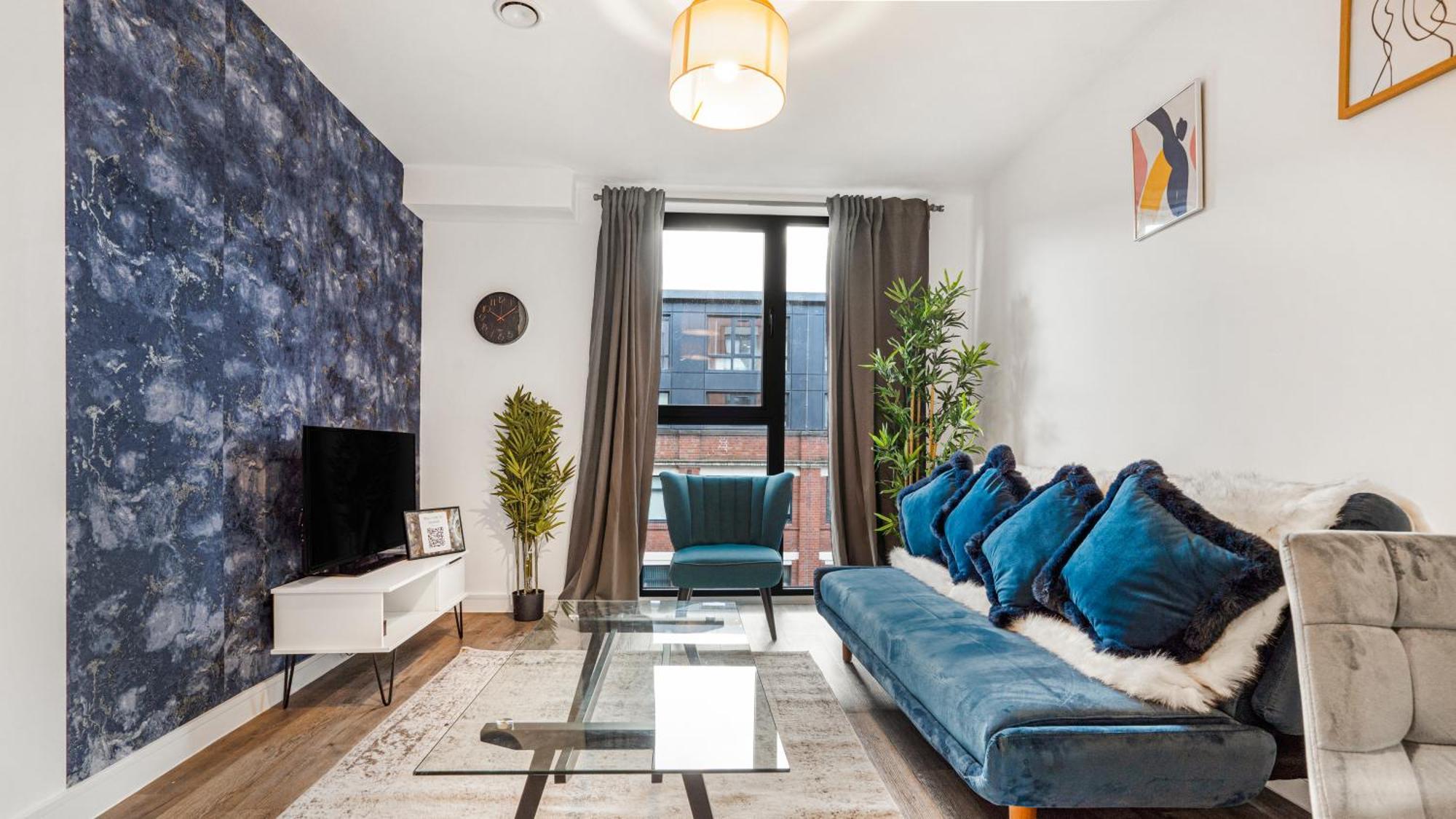 Oceanic Bliss: 2 Bed 2 Bath + Free Park + Netflix Apartment เบอร์มิงแฮม ภายนอก รูปภาพ