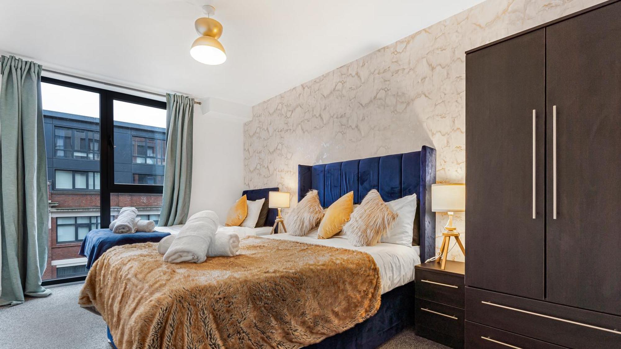 Oceanic Bliss: 2 Bed 2 Bath + Free Park + Netflix Apartment เบอร์มิงแฮม ภายนอก รูปภาพ